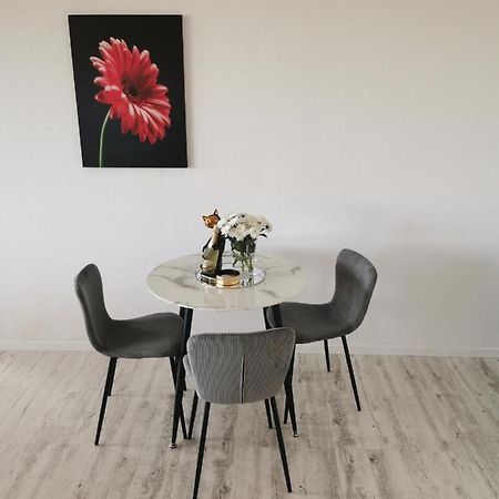 Sweet Home - 3 - Moers Extérieur photo